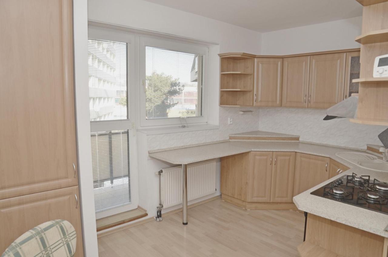Apartmany Zlatovska Trencin Bagian luar foto