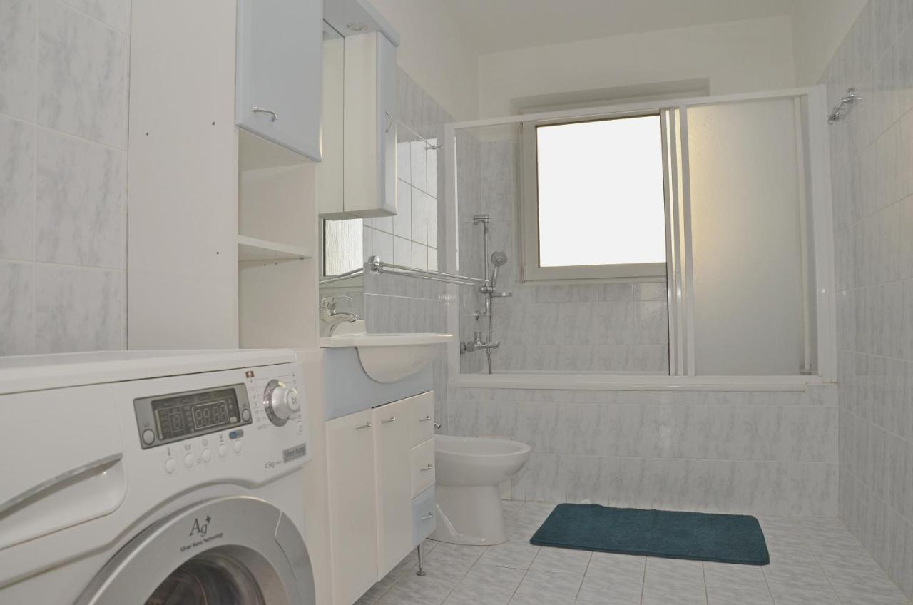 Apartmany Zlatovska Trencin Bagian luar foto