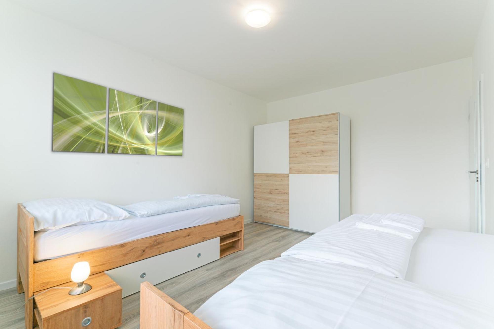 Apartmany Zlatovska Trencin Bagian luar foto