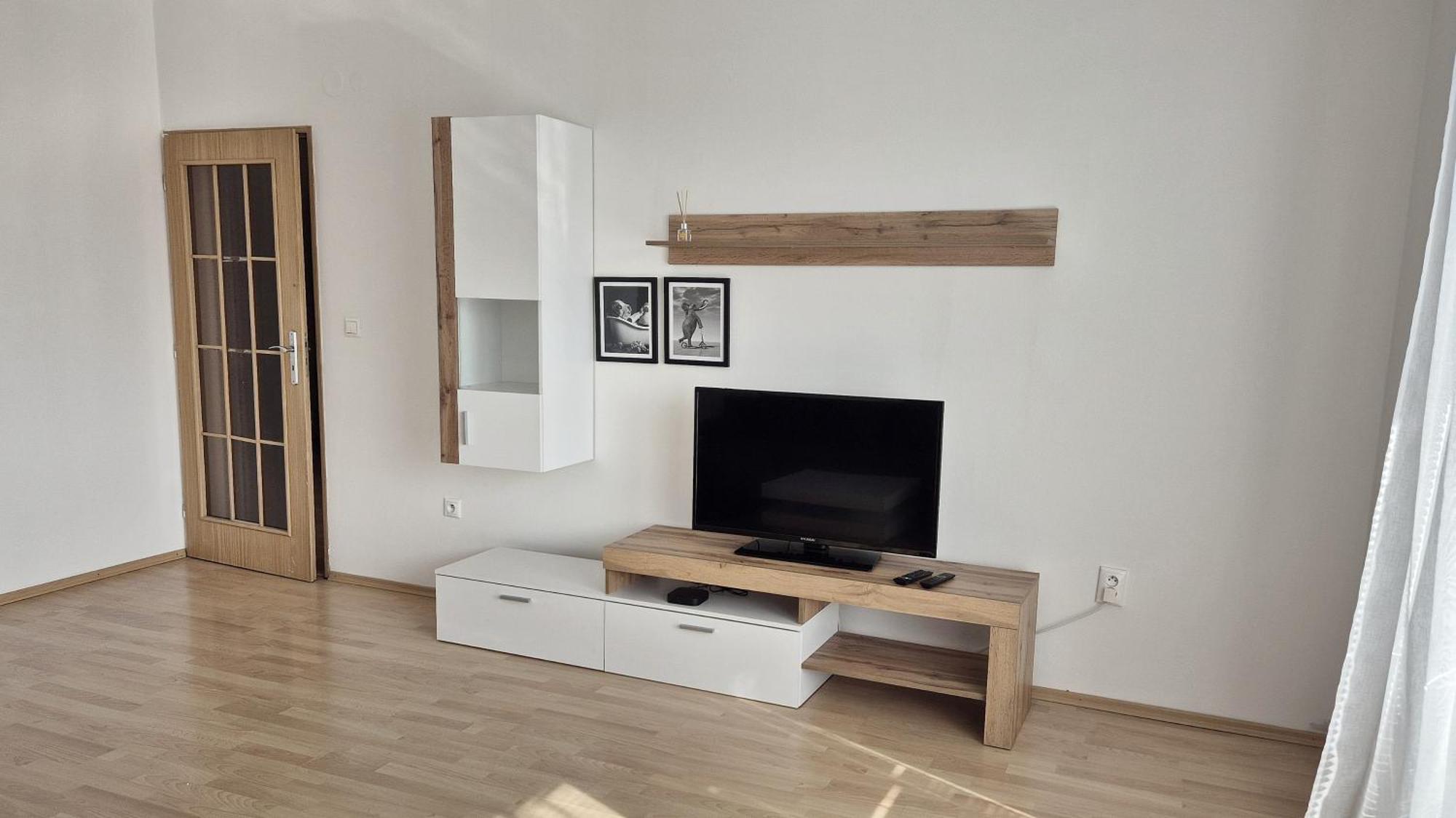 Apartmany Zlatovska Trencin Bagian luar foto
